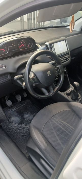 peugeot 208 1.6HDI