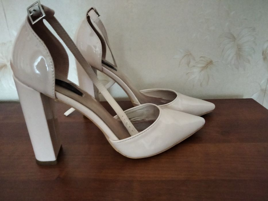 Женская обувь размер 38-39