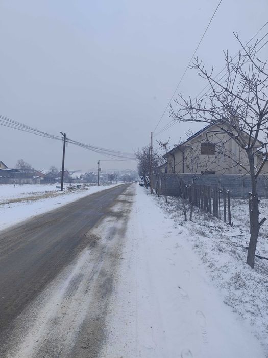 Teren 934 mp Capsunarie, lânga strada Principala