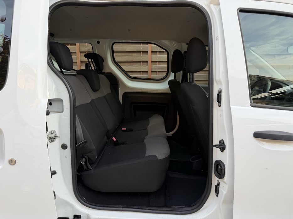 Dacia Dokker 5 locuri Aer conditionat 2017 Euro 6 1.2 benzina TCE 115 cai 215.000 KM