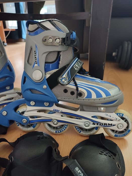 Продавам ролери SPARTAN с 2 чифта  наколенки и налакътници