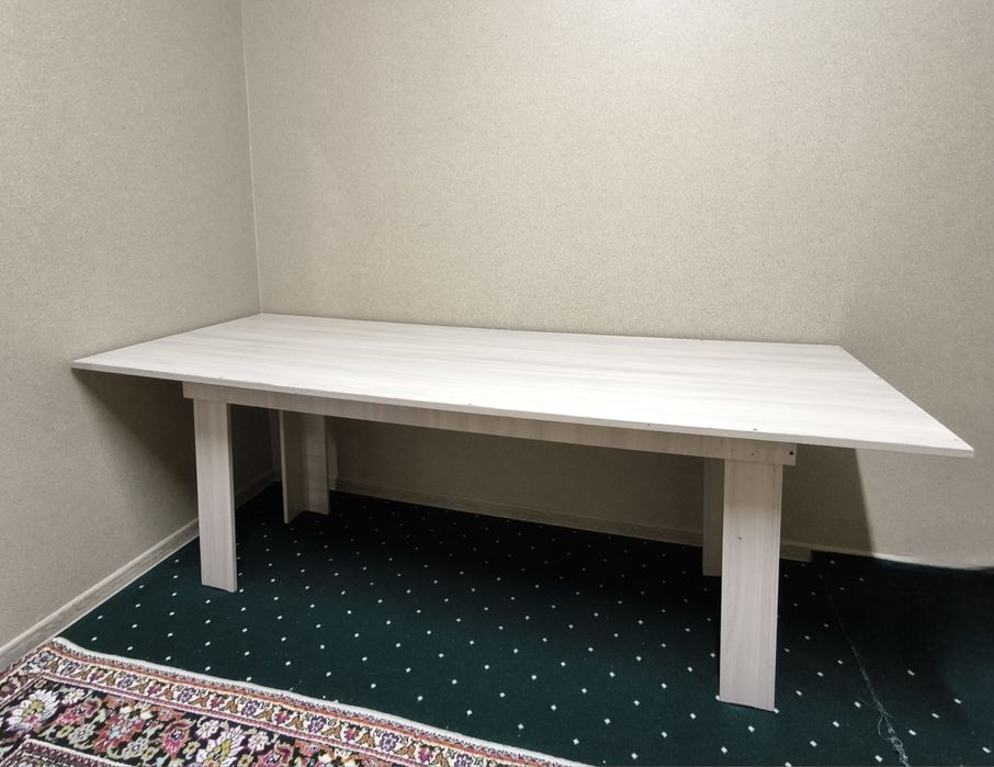 Офисные столы разных размеров