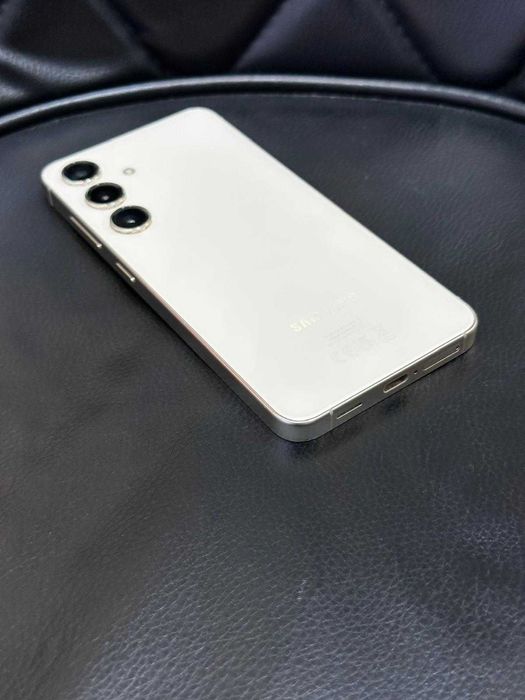 Samsung S24  8/128GB