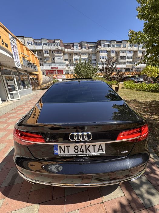 AUDI A8 Limousine