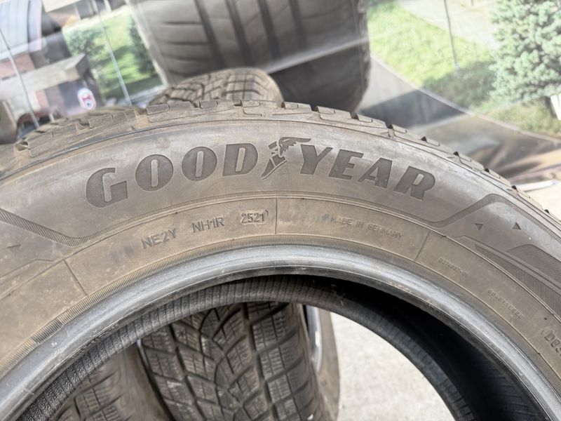 225/65/17 GOODYEAR 4бр