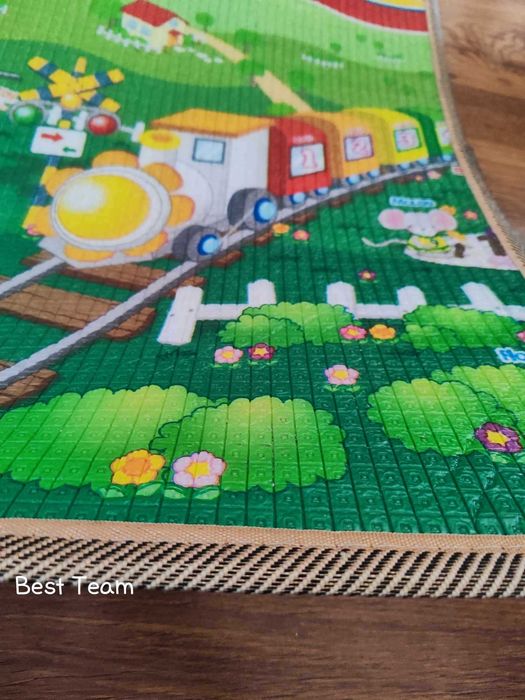 Двулицево детско килимче, Топлоизолиращо. 120х180 см и дебелина 0.5 см