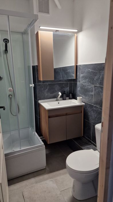 Închiriez garsoniera B-ul Closca