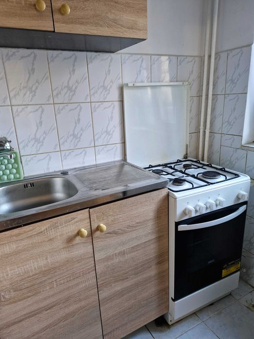 Garsoniera de închiriat