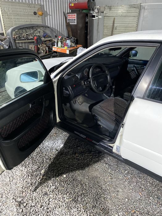 Audi A6C4 2.0 моновпрыск