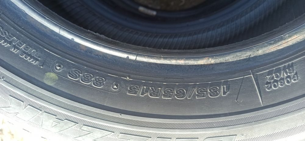 Продам б/у летние шины