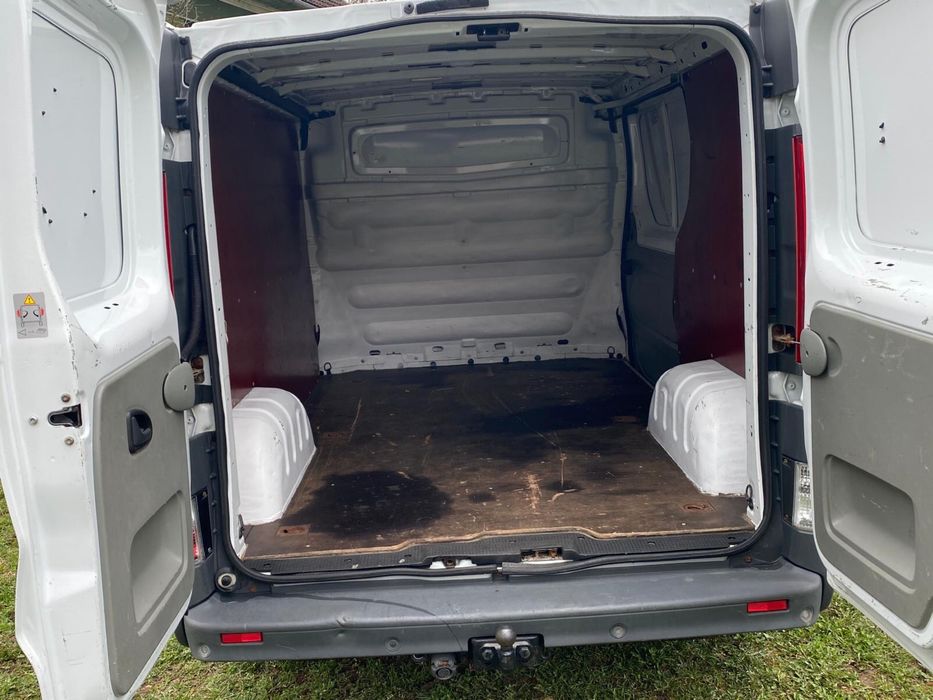 Opel Vivaro, 84 kw, 2013 luna 12.
