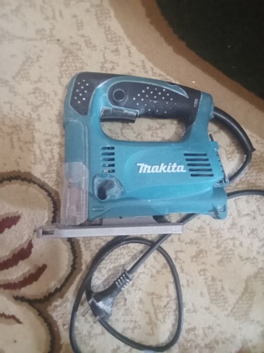 Лобзик Makita 4329 оригинал.