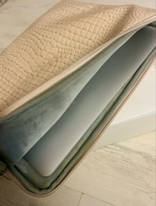 MacBook Air M1 (2020)
