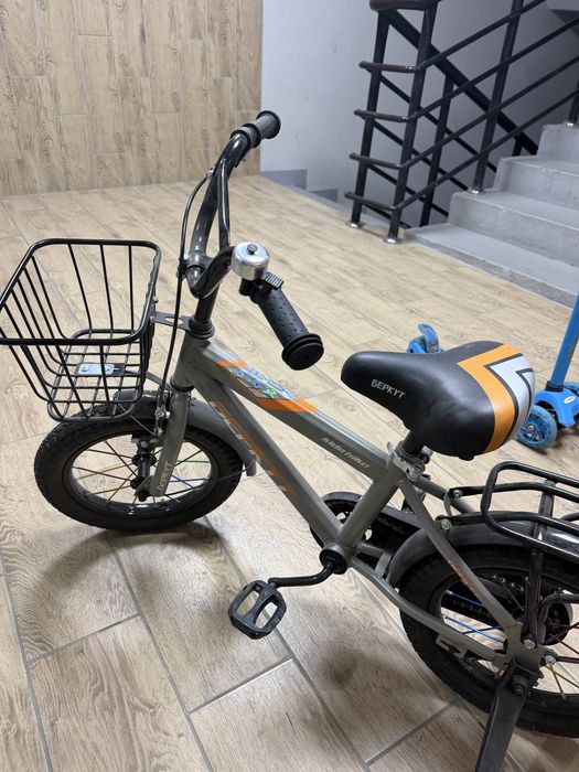 Продам детский велосипед для 3-4 лет.
