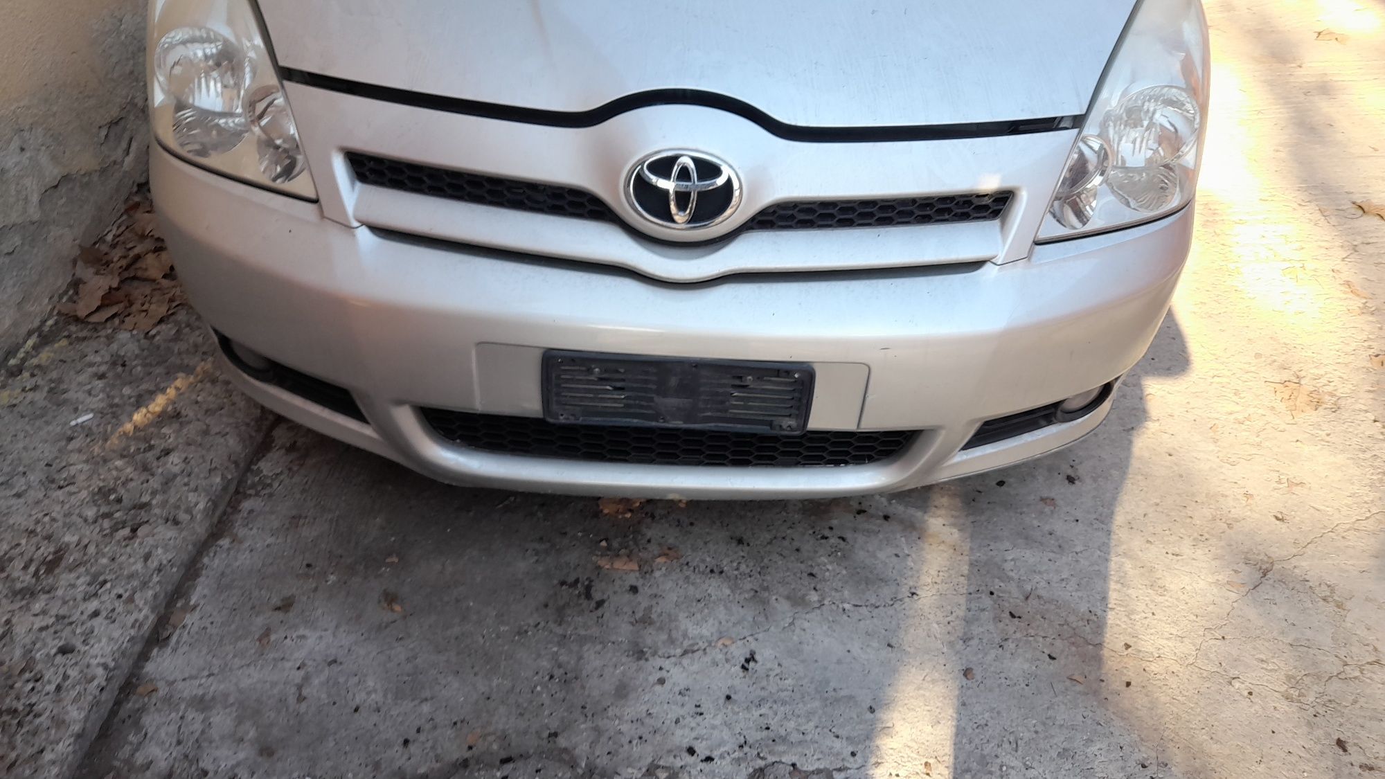 Предна броня тойота корола версо На части Toyota corola verso гр. Варна ...