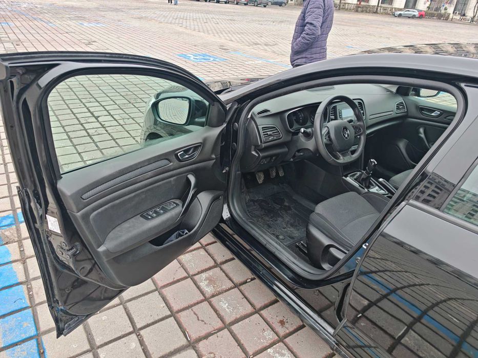 De vanzare Renault Megane Sedan, primul proprietar, fara schimburi
