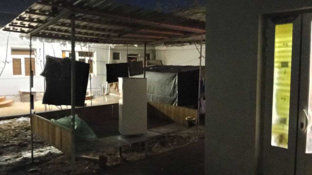 Сдаётся 3+2 комнаты — два дома на одном дворе за МЖК, Нахаловка