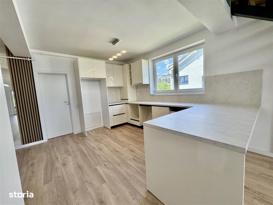 Penthouse modern - 4 camere, 2 balcoane - calitate premium
