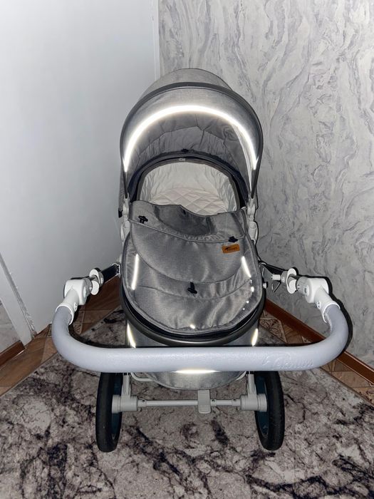 Продается детская Коляска Teknum