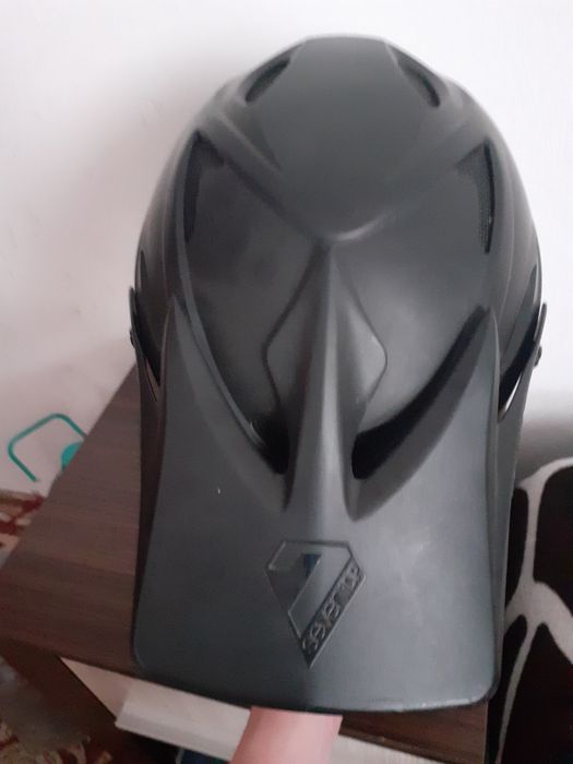Vând casca mtb..