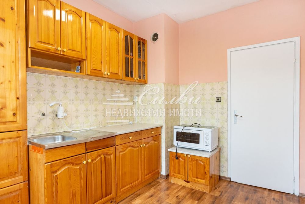 Продава се Тристаен апартамент в Шумен, Добруджански - 76 кв.м за 1510 €/кв.м - Снимка #1
