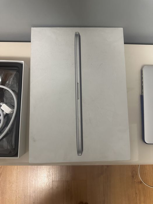 Продам Macbook Pro 15 , 256GB