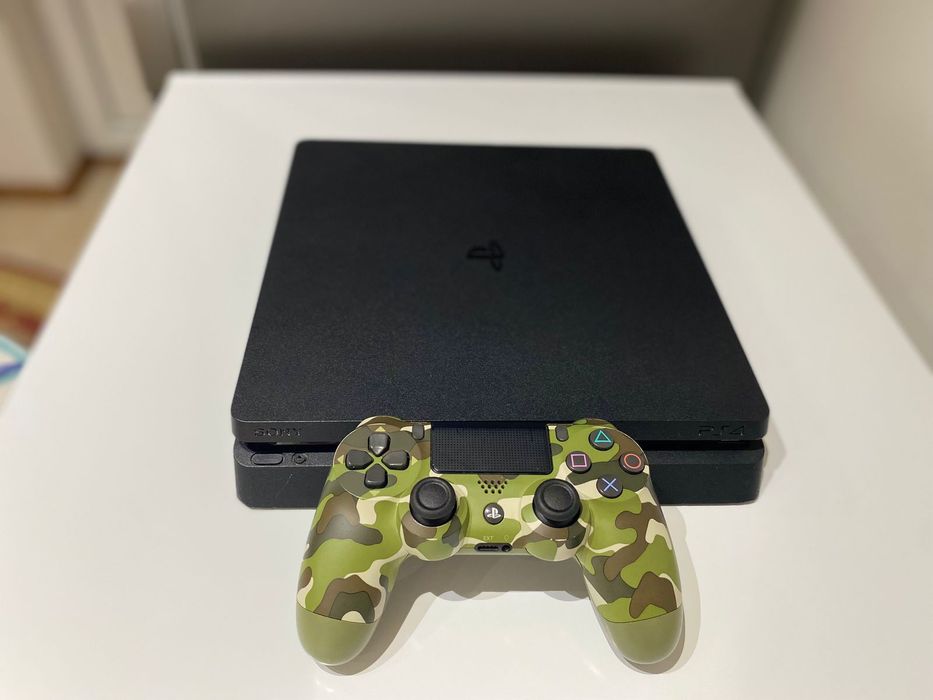 Playstation 4 slim