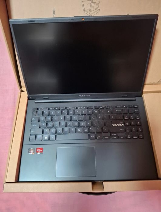 Vând Laptop ASUS Vivobook Go 15 L1504FA-BQ611 în stare bună