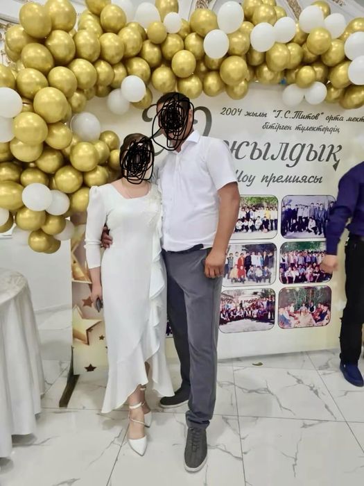 Продаю платье белое