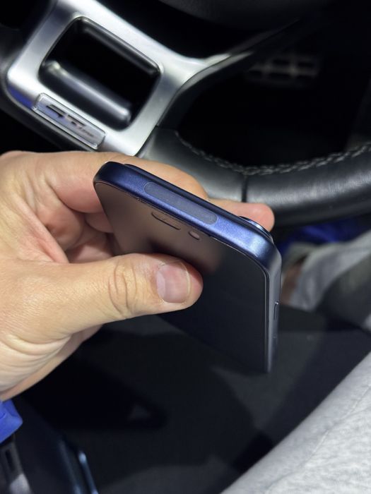 iphone 17 pro 256gb 100% blue