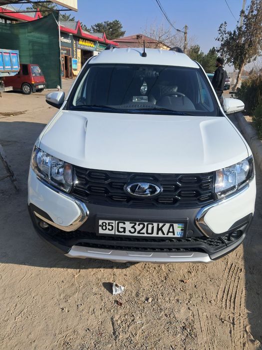 Lada Largus sotiladi