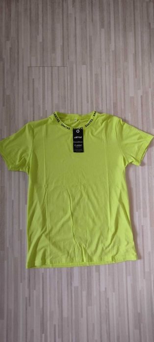 Мъжки тениски чисто нови, размер XL, само по 9.99 € за брой