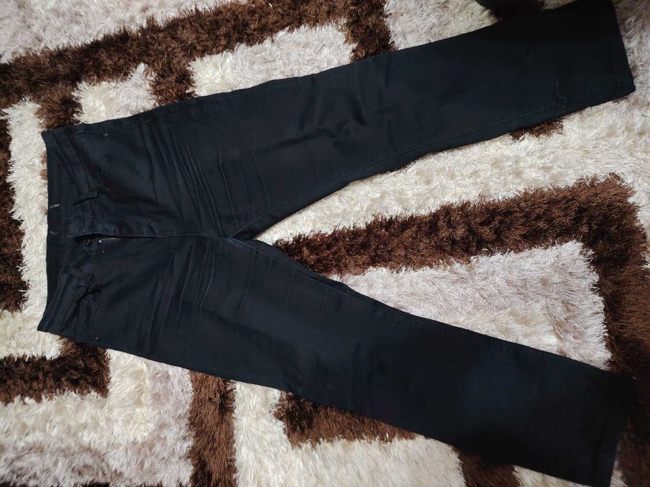 Pantalogi blugi negri drepti - dama