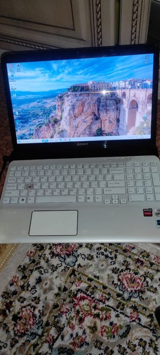 Ноутбук Sony vaio SVE151C11V