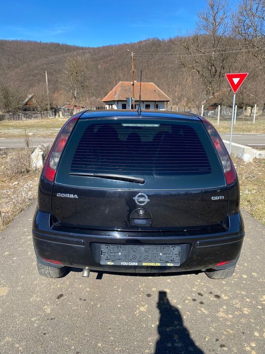 Mașină Opel corsa
