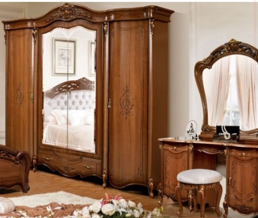 Спальный гарнитур