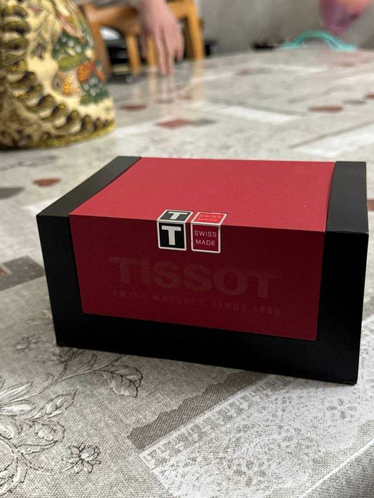 Часы Tissot Secret Date