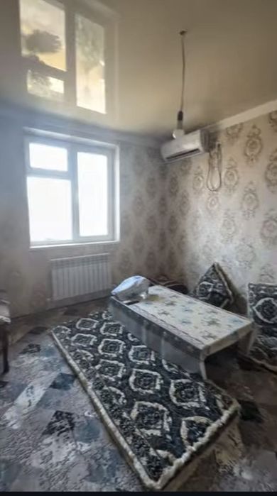 Uch qahramon postidan 7 km kirganda Kensoy mahallada  dom sotiladi