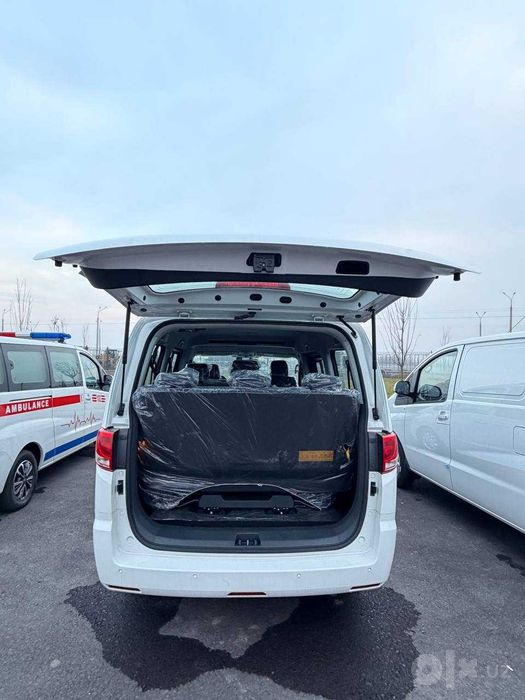 Jac M4 люкс минивен