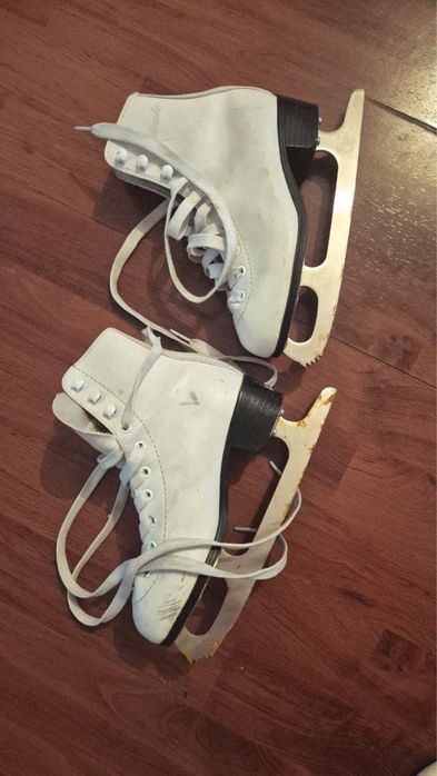 Продаю коньки, размер 31