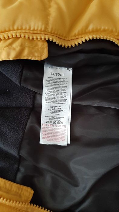 Salopeta de iarna pentru bebelusi