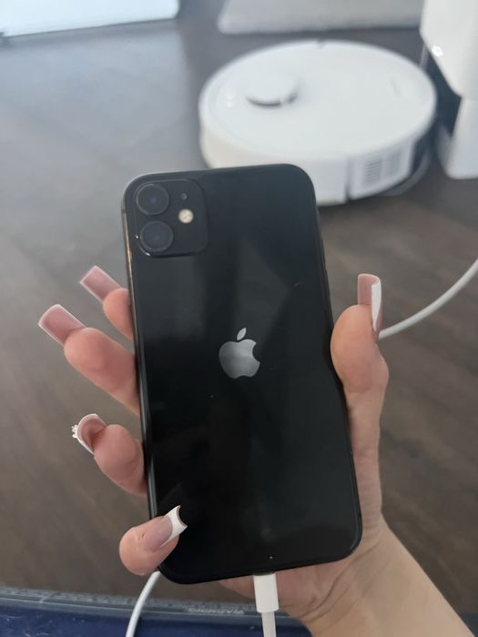 iphone 11,128 гб памяти черного цвета