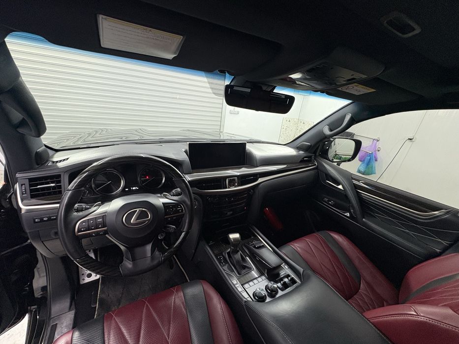 Продам Lexus LX 570 Kuro Black Edition