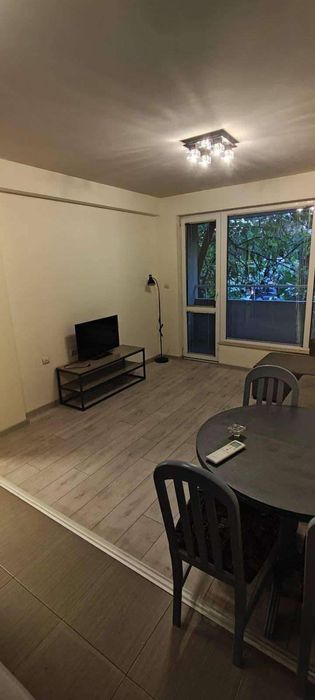 Дава се под наем Двустаен апартамент в Пловдив, Съдийски - 70 кв.м за 375 € - Снимка #1