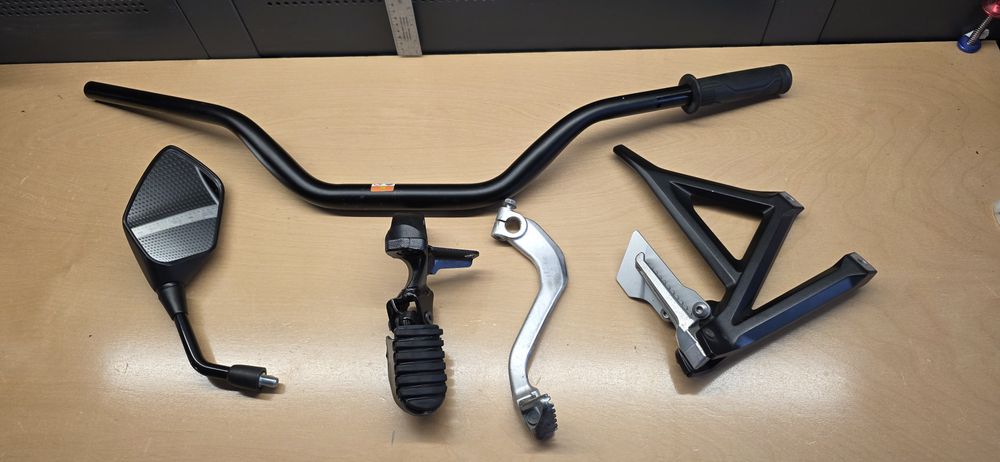 Jante CRF 1100 , carene , furcă , parbriz si cric central