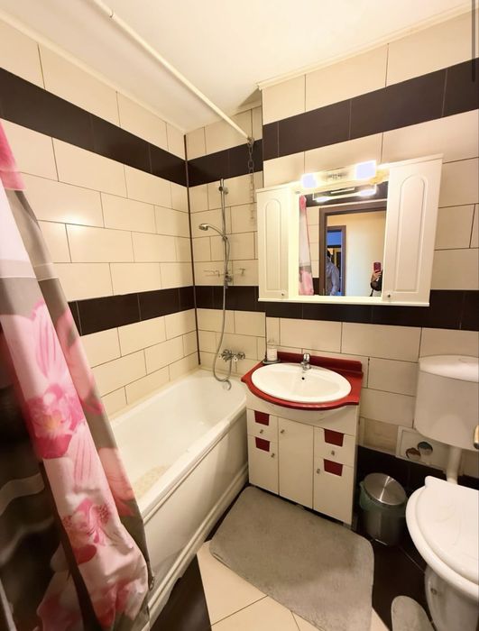 Apartament 3 camere - Stefan cel Mare - de vanzare - Dinamo