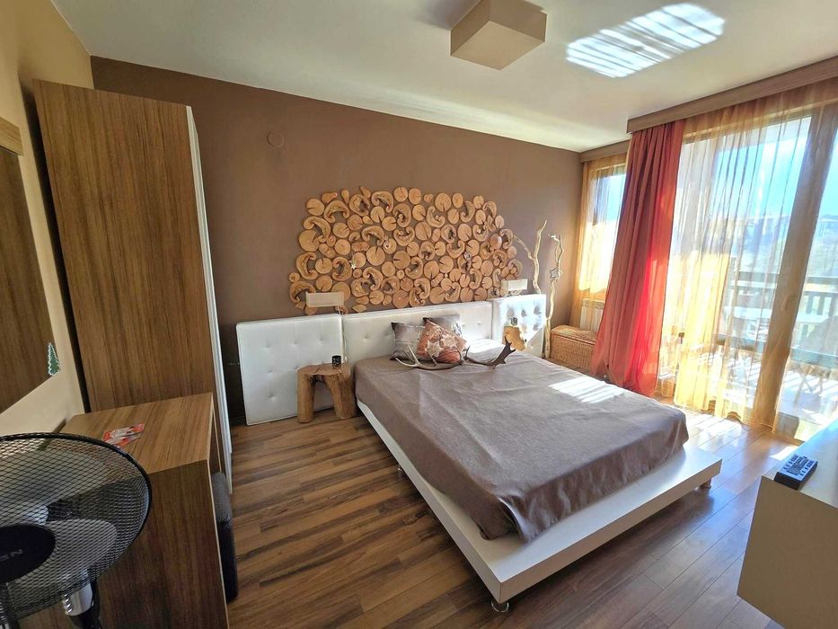 Елегантен тристаен апартамент с фронтална гледка към Пирин планина