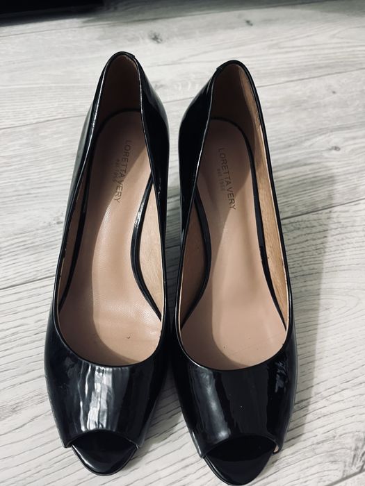 Туфли в идеальном состоянии. 40 размер, подойдут на 39.