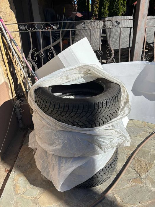 Anvelope Nokian All Season (M+S) 215/65R17