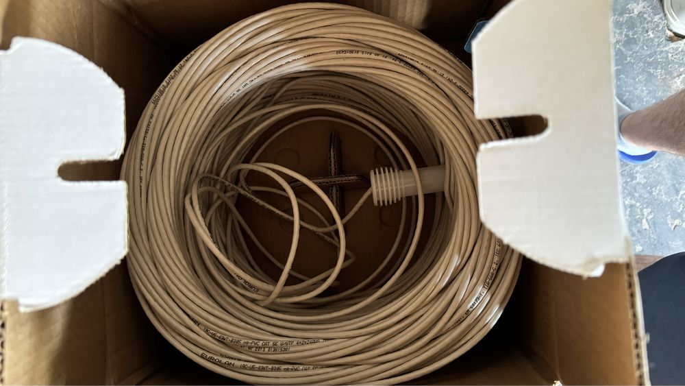 Продам сетевой кабель utp 377 метров